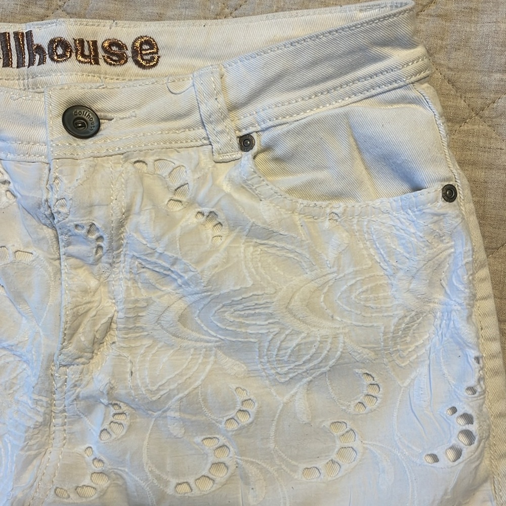 White denim lace shorts - Picture 2 of 5